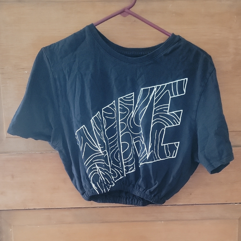Nike Black Cropped Graphic Tee